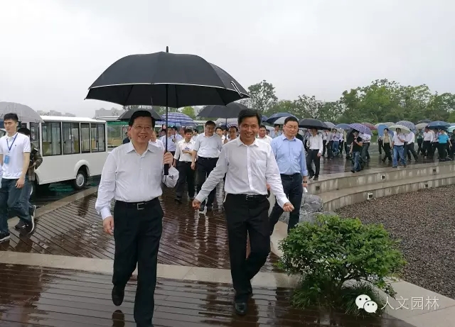 江西省委書記、省長等領(lǐng)導(dǎo)蒞臨青嵐湖森林公園視察